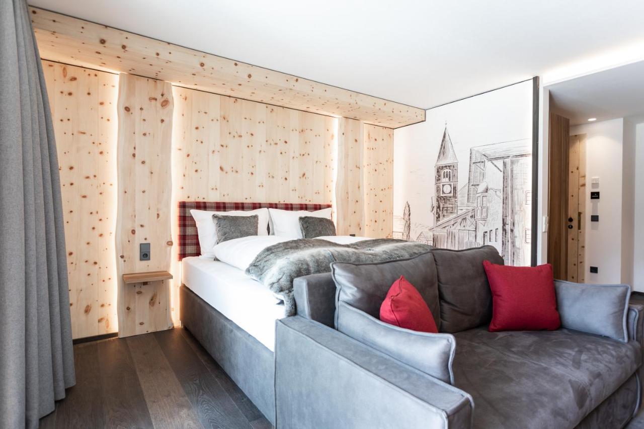 Aktiv- Und Wellnesshotel Traube- Post Curon Venosta Buitenkant foto